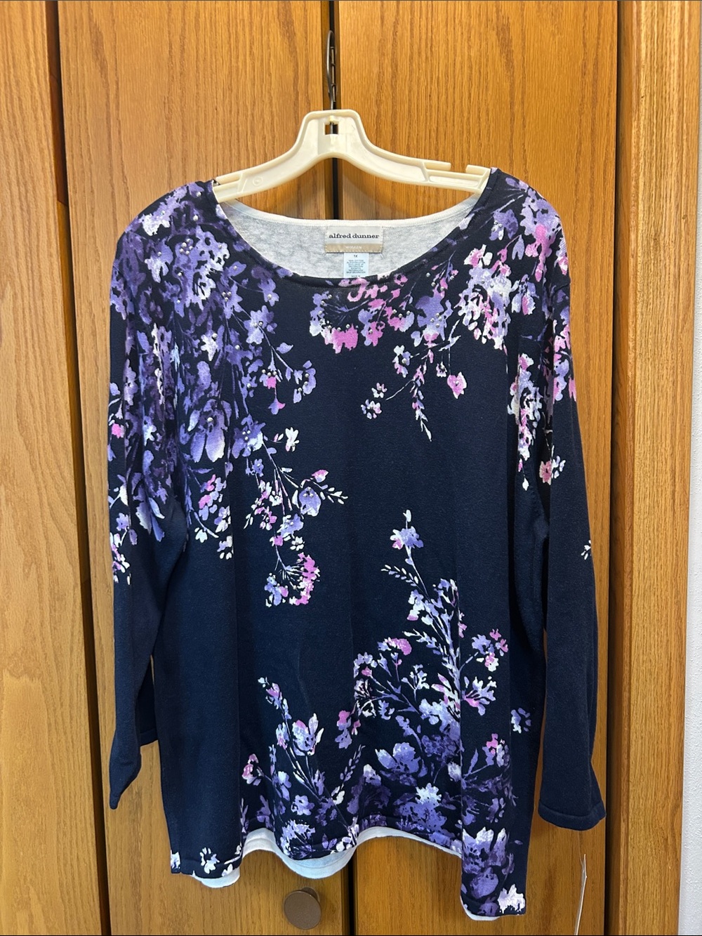 Alfred Dunner Navy Floral Scoop-Neck Long Sleeve Top.  Size 1X.  New with tags.